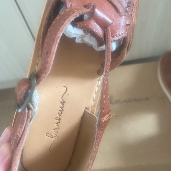 Leather Mary Jane style buckle shoe - Picture 2 of 7